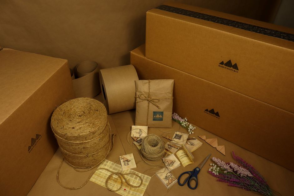 Eco-Friendly Gift Wrapping for Renters: Low-Waste Solutions Without Damaging Walls or Paying Repairs
