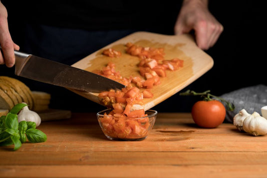 The Complete Guide to Salad Preparation in a Small Kitchen: Tools, Storage, and Techniques for Maximum Freshness