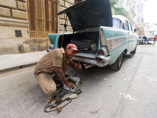 The City Dweller's Complete Guide to Car Scratch Repair: Essential Tools and Techniques for Urban Survival