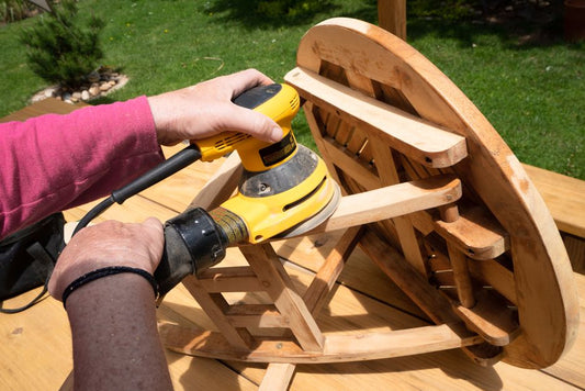 Professional Tips for Restoring and Protecting Outdoor Furniture: The Complete Practical Guide