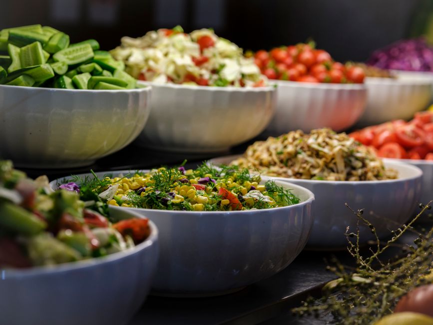 7 Common Salad Dressing Mistakes That Ruin Your Greens