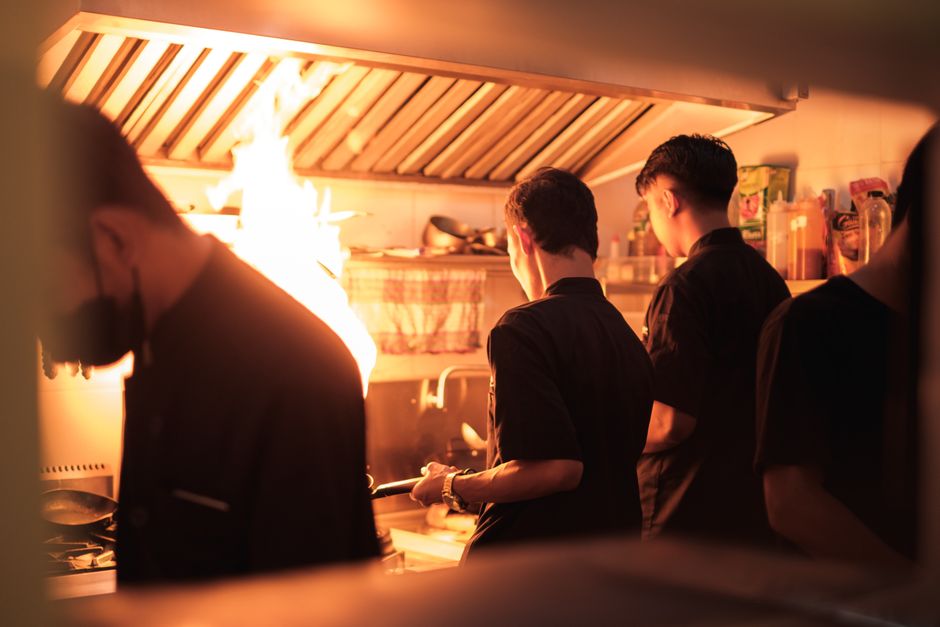 The Hidden Food Safety Hazards in Your Kitchen That Chefs Avoid at All Costs