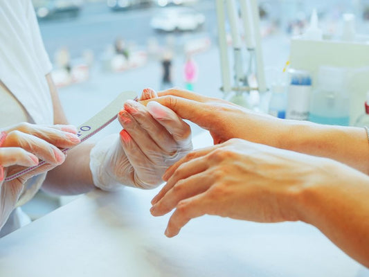 How to Naturally Whiten Yellowed Fingernails and Protect Nail Health