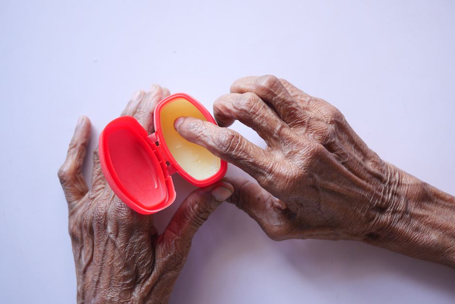 The Complete Guide to Senior Dry Skin: Top Solutions That Actually Work