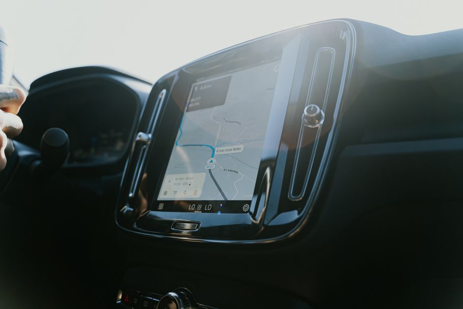How to Install a Dash Cam in Your Car for Enhanced Safety and Peace of Mind