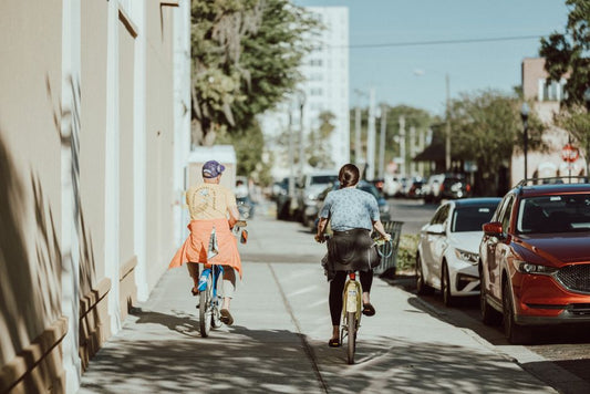 How to Master Bike Commuting on a Budget: Essential Gear and Maintenance Tips