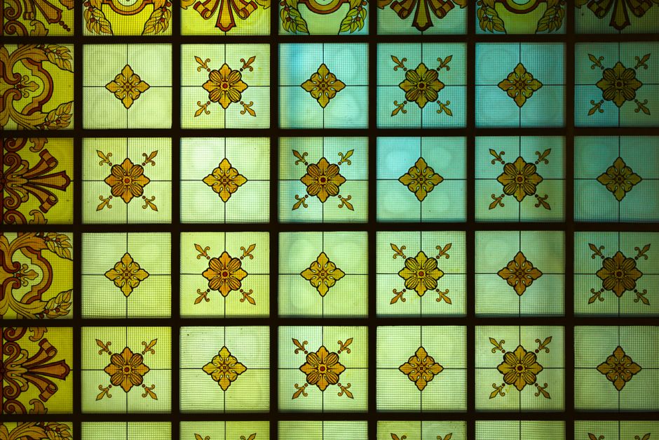 The Complete Guide to Safely and Effectively Restoring Dull, Stained Tile Without Harsh Chemicals
