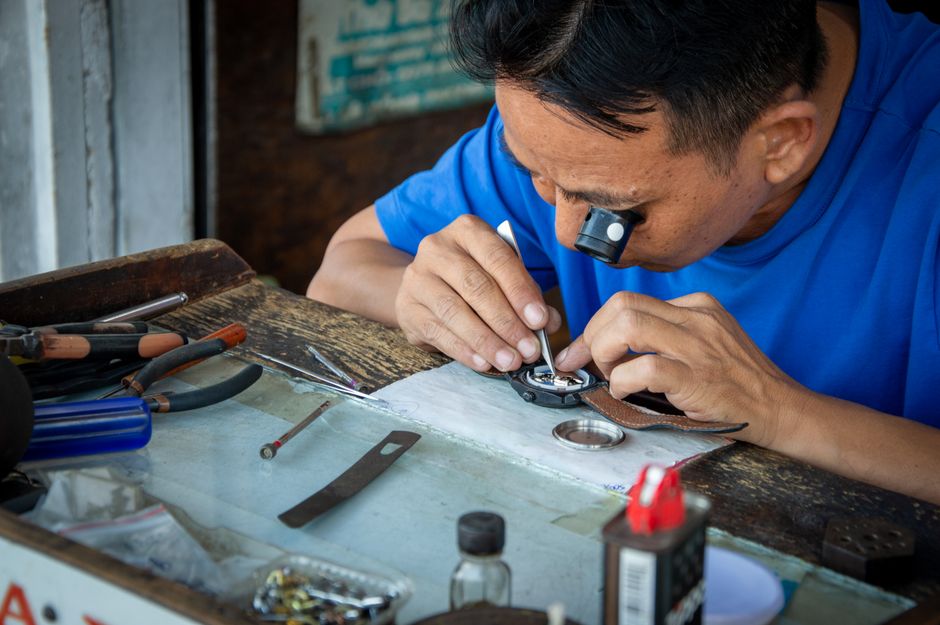 The Complete Troubleshooting Guide for Wood Repair and Refinishing: Solve Common Problems Before They Worsen