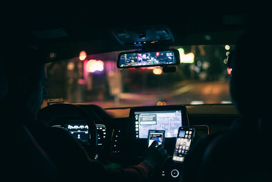 Essential Gear Guide for New Rideshare Drivers: Build Your In-Car Command Center