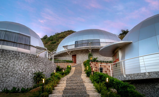 The Step-by-Step Guide to Choosing Between a Hotel and an Airbnb for Your Next Trip