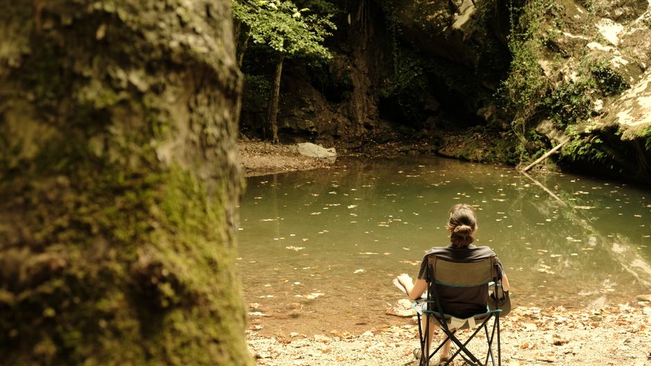 How to Plan a Digital Detox Retreat in Nature Without Losing Your Mind