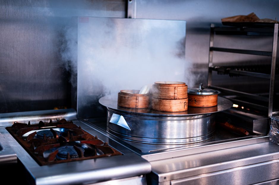 How to Deep Clean a Kitchen Oven Without Harsh Chemicals Using Natural Ingredients and Steam