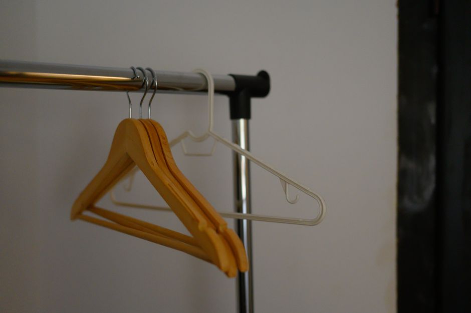 Small Space Coat Closet Organization: Smart Systems for Tiny Entryways