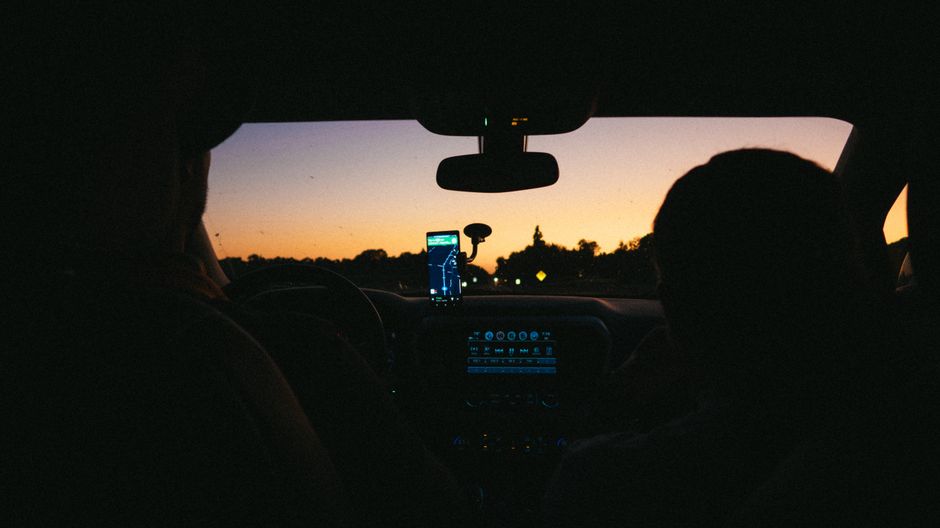 Family Motion Sickness Prevention: A Complete Gear System for Stress-Free Road Trips and Flights