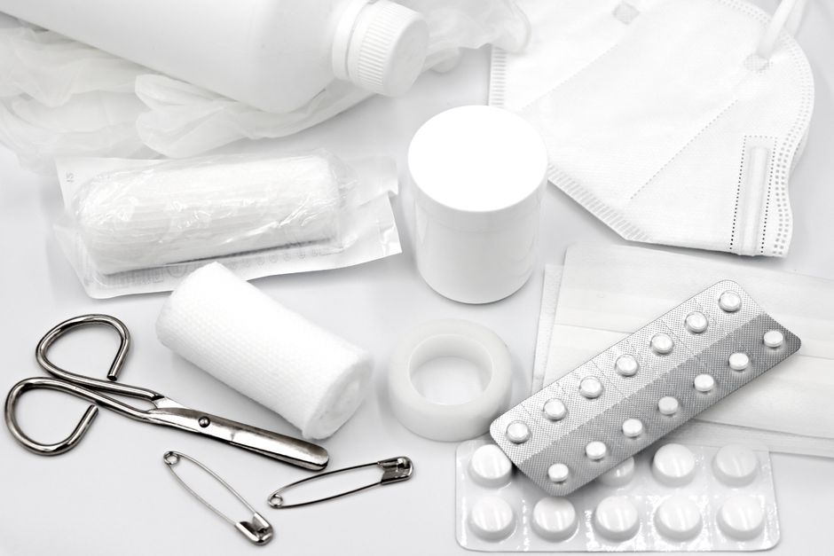 How to Treat a Blister Without Popping It: Safe Home First Aid and Wound Care Steps