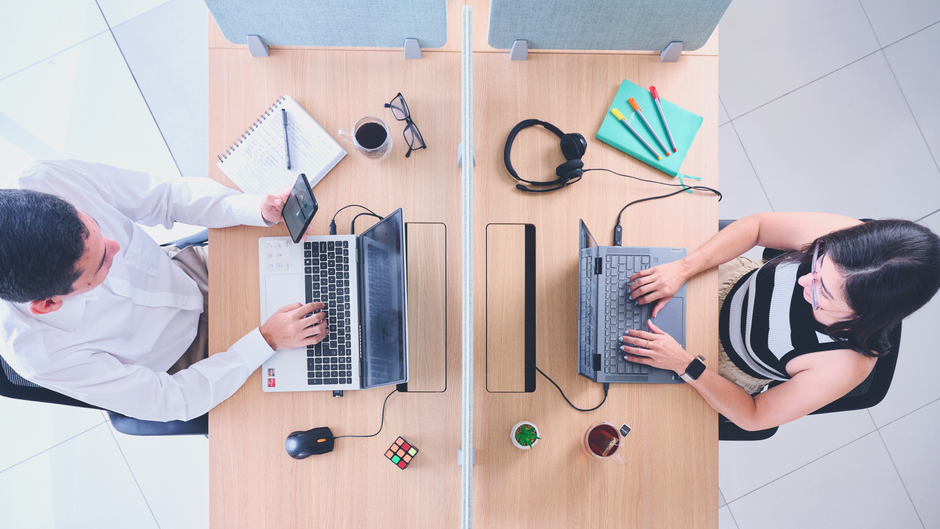 How to Organize a Shared Home Office for Two People Without Losing Your Mind