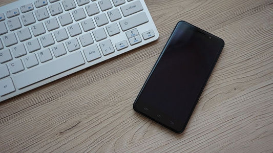 The Do's and Don'ts of Cleaning Electronics: A Practical Guide to Screen, Keyboard, and Gadget Care