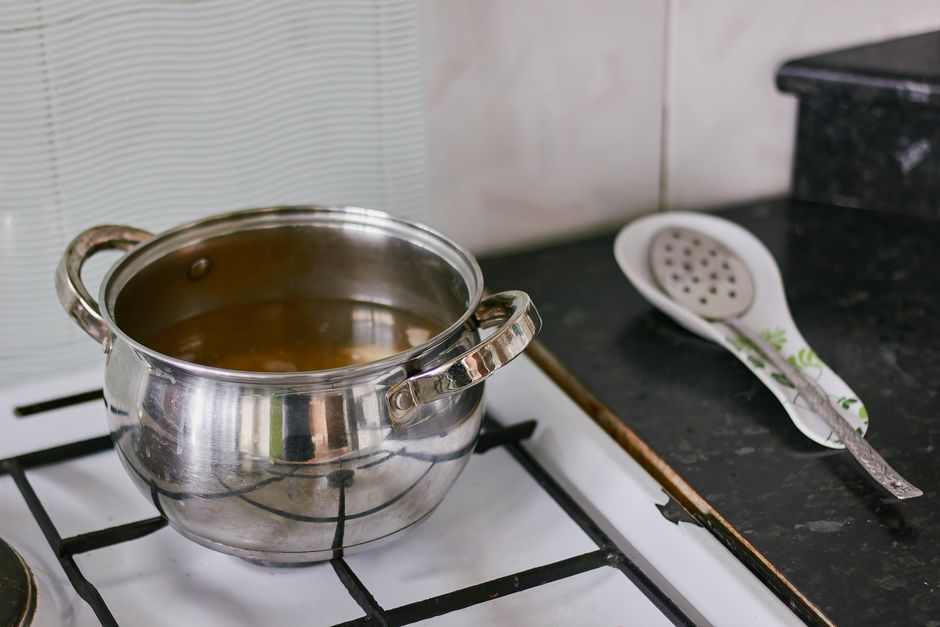 The Ultimate Guide to Soup Making in a Small Kitchen: Essential Tools and Techniques