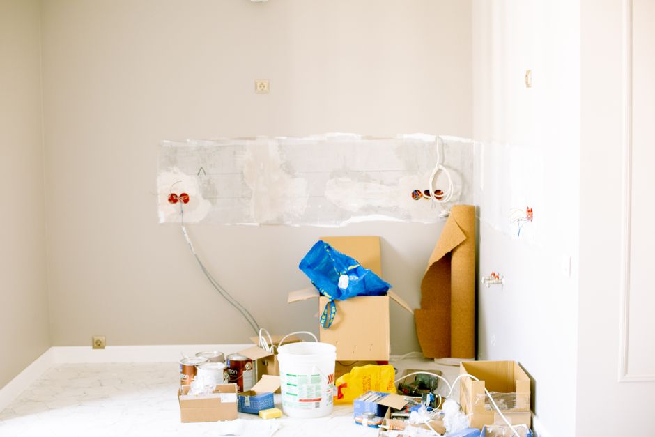 Temporary Fix vs Permanent Solution: The Smart Renter's Guide to Home Makeovers That Won't Cost Your Deposit