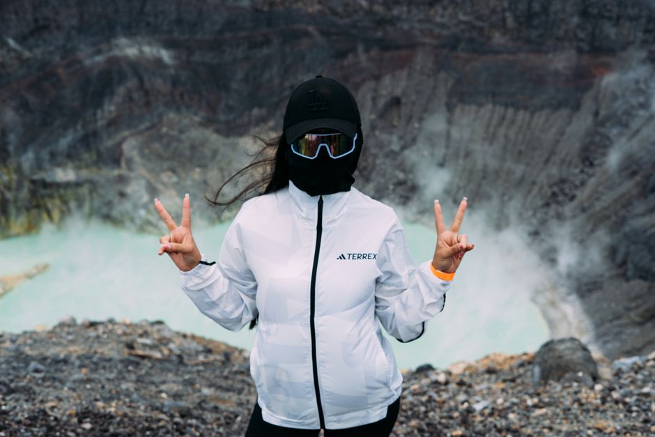 7 Costly International Travel Mistakes and How Smart Gear Eliminates Them