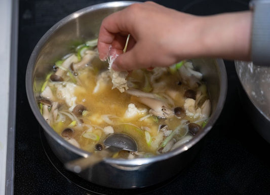 Soup and Broth Making in Small Kitchens: Smart Systems for Big Flavor Without the Clutter
