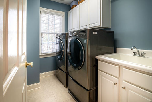 The Complete Guide to Cleaning and Deodorizing a Front-Load Washer to Prevent Musty Smells