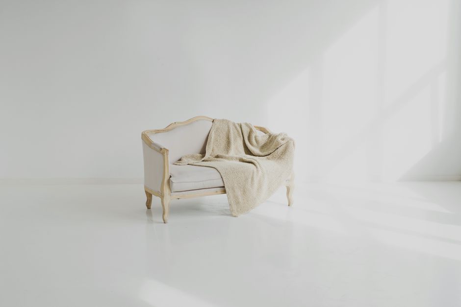 How to Refresh Your Sofa in Under 30 Minutes: A Practical Upholstery Cleaning System