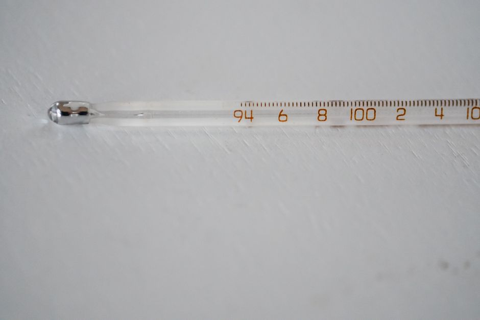 The Science of Temperature: How Heat and Cold Control Cake Decorating Success