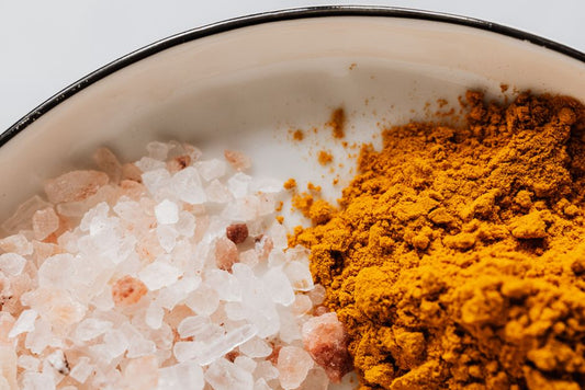 How to Remove Set-In Curry and Turmeric Stains from White Fabric Naturally