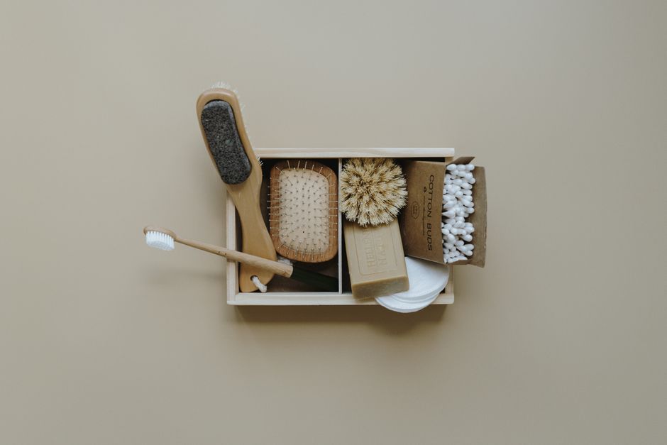 The Minimalist Traveler: Essential Low-Waste Swaps for Small Apartment Living