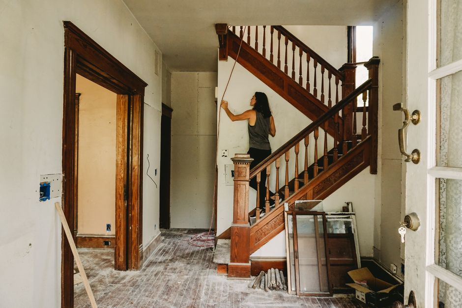 Restoring Original Woodwork in Old Homes: A Practical Guide to Repairing and Refinishing Vintage Trim