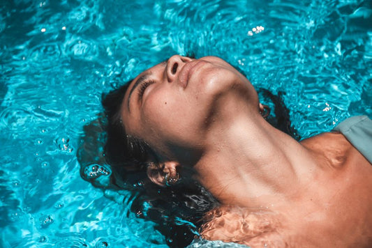 Sensitive Skin Care in Summer: The Complete Guide to Cooling, Soothing, and Protecting Reactive Skin