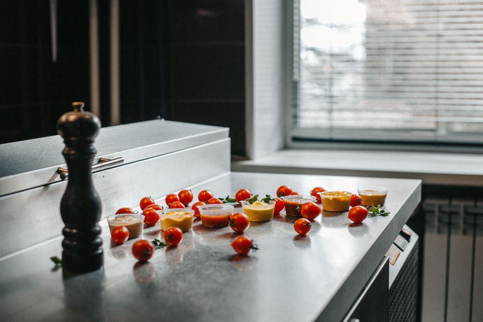 How to Store Sauces for Maximum Freshness: A Practical System for Your Kitchen