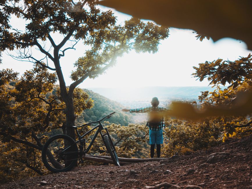 How to Prepare a Diamondback Mountain Bike for a Long-Distance Trail Ride