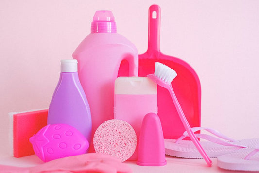 The Ultimate Vinegar Cleaning Toolkit: Essential Tools and Products for a Naturally Clean Home