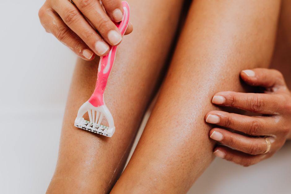 How to Remove Body Hair Without Irritating Dry Skin: A Complete Guide