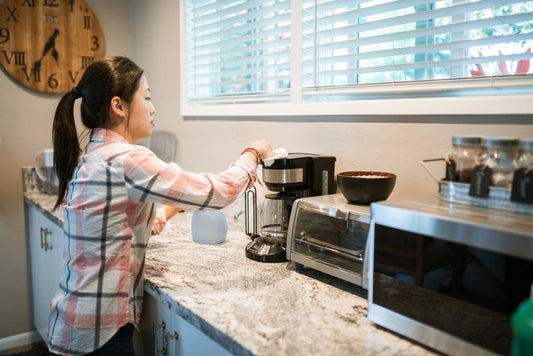 How to Deep Clean a Coffee Maker and Remove Stubborn Limescale with Vinegar and Baking Soda