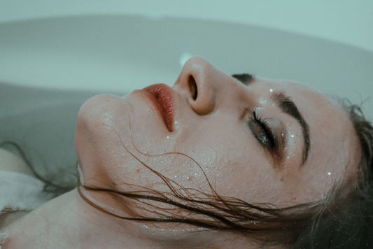 How Digital Eye Fatigue Triggers Dry Skin and What to Do About It