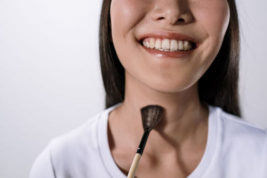 Can Dry Skin Survive a Teeth Whitening Routine? Here's How to Protect Your Smile and Skin
