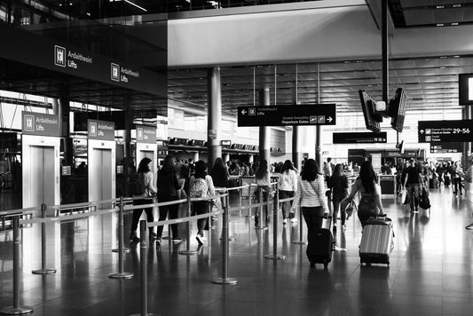 Pros and Cons of Airport Travel Tools: What You Really Need to Bring