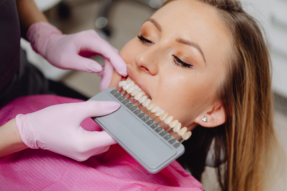 The Complete Guide to Teeth Whitening for Men: A Practical System for a Brighter Smile