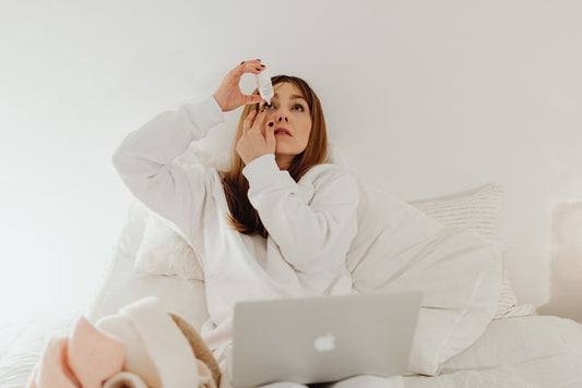 How to Relieve Dry Eye Symptoms Naturally Without Drops