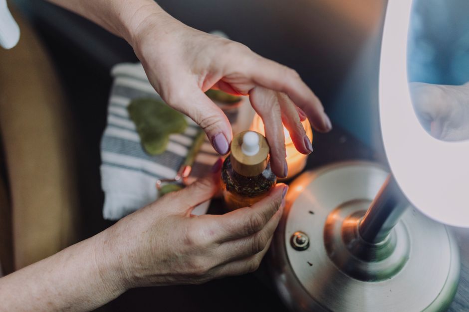 How to Build a Simple Nighttime Skincare Routine for Glowing Skin