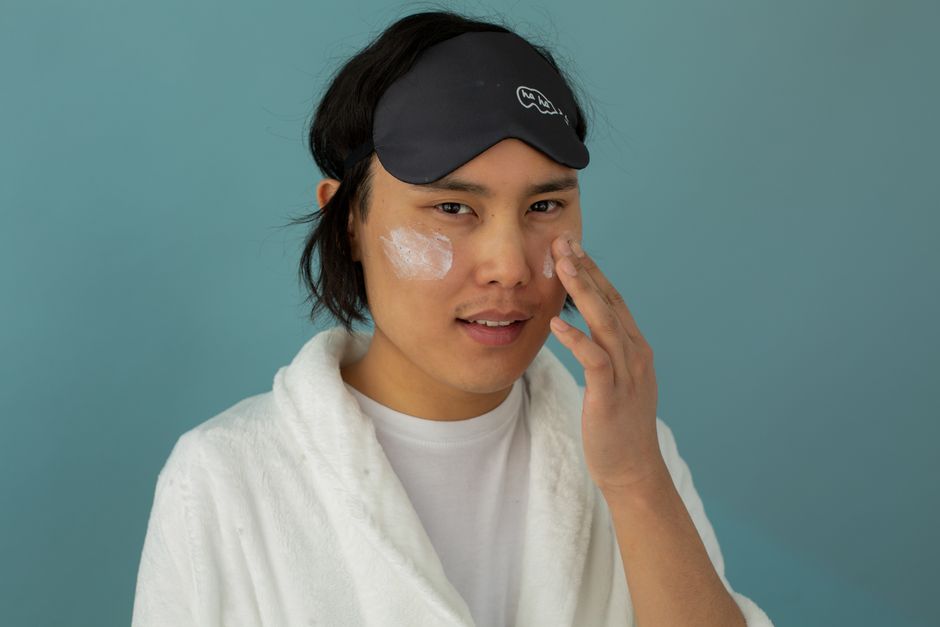 Can a Nighttime Skincare Routine Actually Fix Dry, Dehydrated Skin While You Sleep? A Step-by-Step Guide to Overnight Hydration