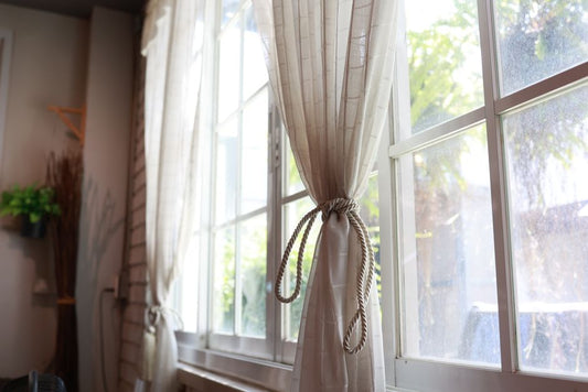 The Essential Curtain Cleaning Toolkit: Tools You Need for Pristine Drapes