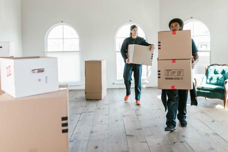 The Movers’ Purge: A Room-by-Room Decluttering Guide for a Lighter Move