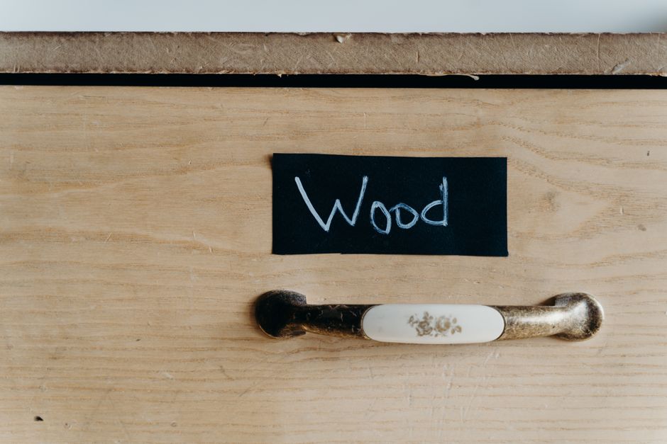 How to Remove Musty Smells from Vintage Wooden Furniture Without Damaging the Finish