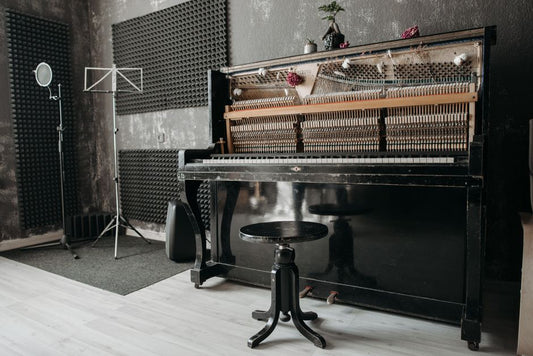 How to Soundproof a Room Without Renovation: DIY Acoustic Hacks for Renters