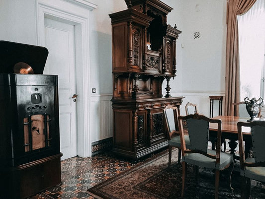 Chalk Painting Furniture in Old Homes: How to Get a Flawless Finish on Antique Pieces