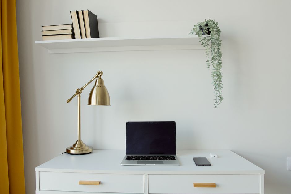 How to Organize a Small Home Office with Zero Clutter